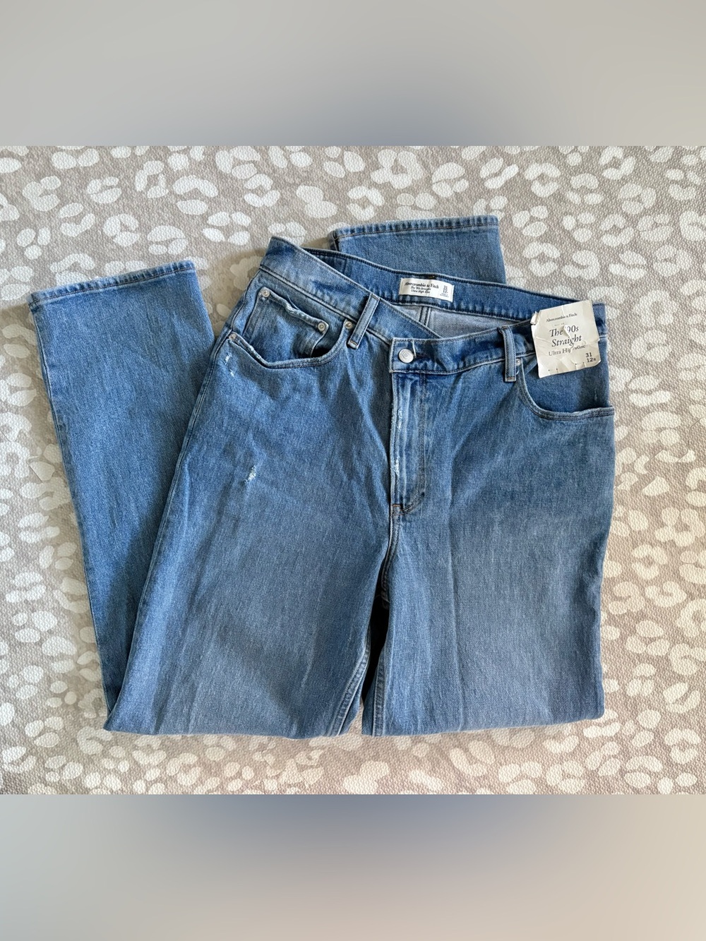 A&F size 31/12R the 90’s straight ultra high rise jeans